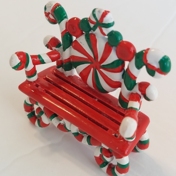 Dept 56 Village Candy Cane Bench - Picture 2 of 6